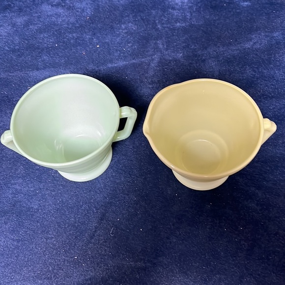 Pastel Green and Yellow Creamer and Sugar Bowl Set - Picture 4 of 5